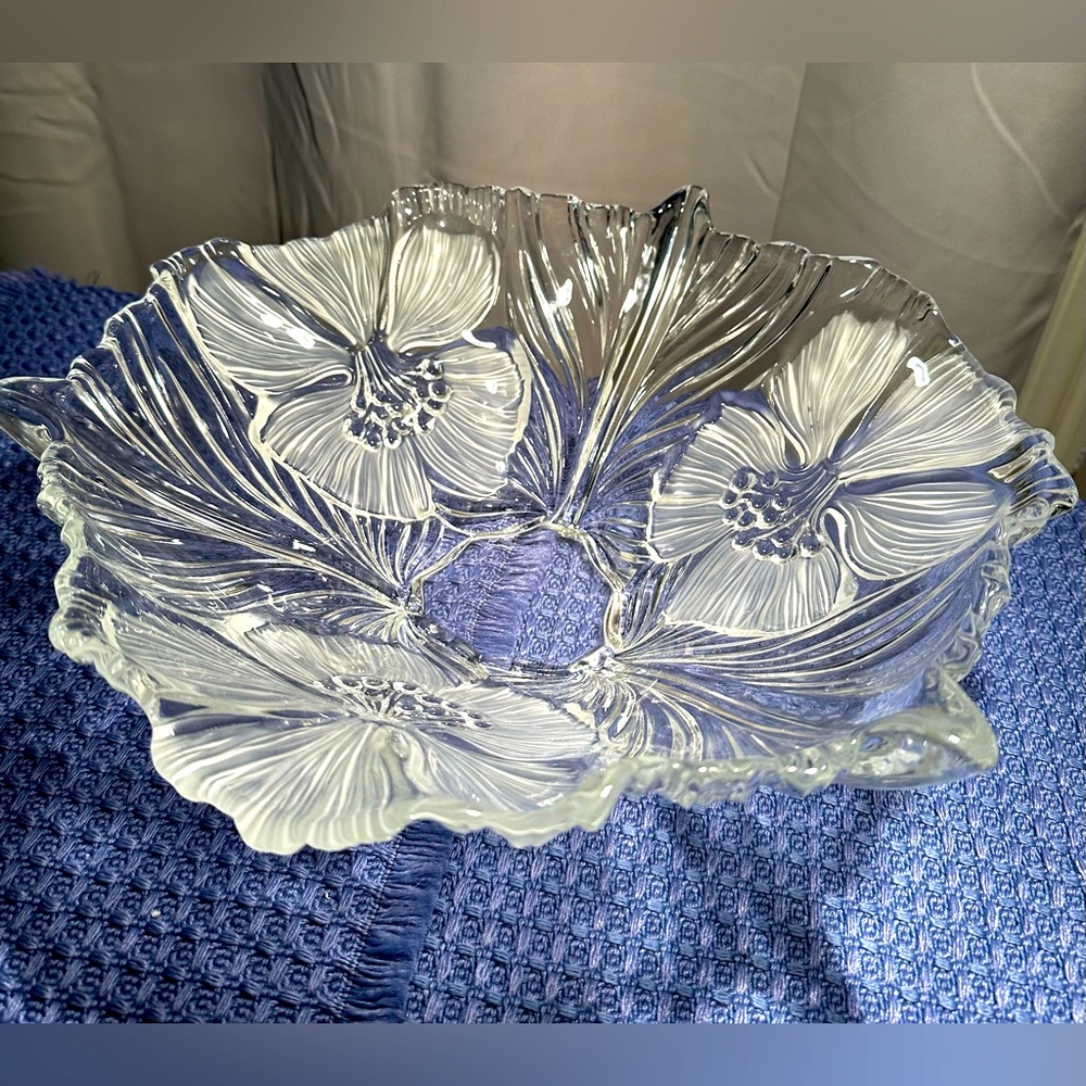 MIKASA HIBISCUS FROST Decorative Clear Glass Dish FLOWER BOWL GERMANY Round